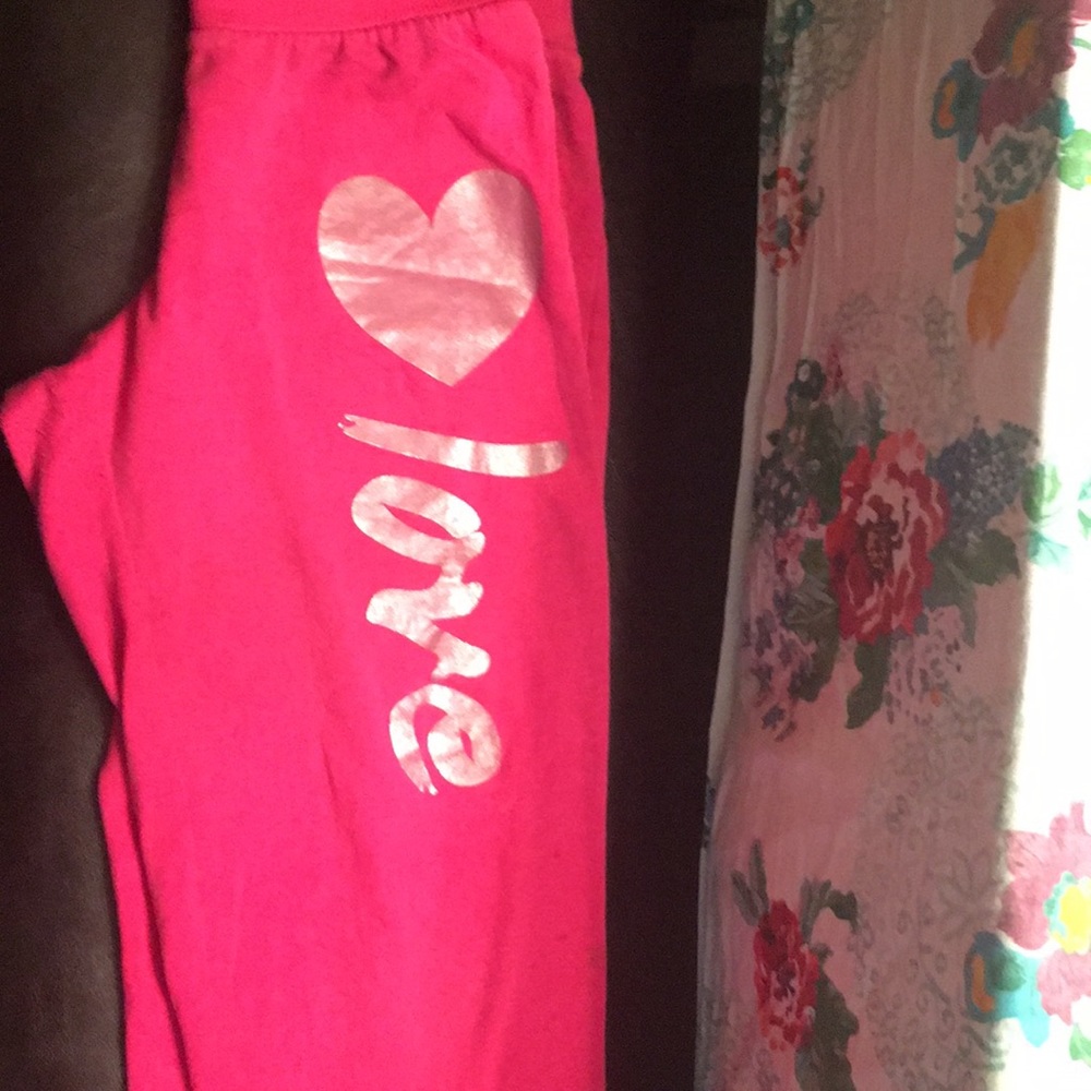 Pink love sweats - Picture 2 of 4